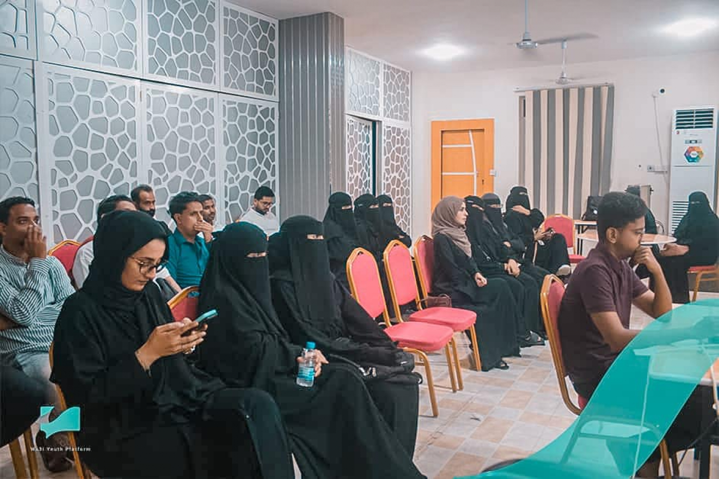 منصة شباب وعي تنفذ جلسة نقاشية حول جهود السلام في اليمن باستضافة الدكتورة بلقيس ابواصبع